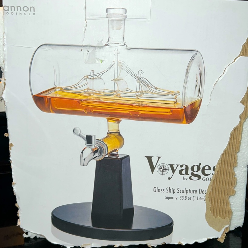 Shannon Godinger amazing Voyages crystal glass ship 33.8 oz pedestal decanter